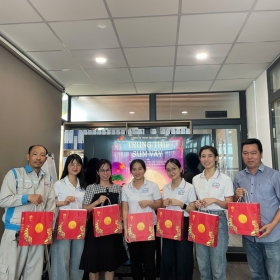 GIA HOÀNG PHÚ: ẤM ÁP MÙA TRĂNG, SẺ CHIA TÌNH THÂN CÙNG TOÀN THỂ NHÂN VIÊN GIA HOÀNG PHÚ: ẤM ÁP MÙA TRĂNG, SẺ CHIA TÌNH THÂN CÙNG TOÀN THỂ NHÂN VIÊN